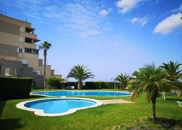 Stunning 3-Bed Apartment In Puerto De Mazarron